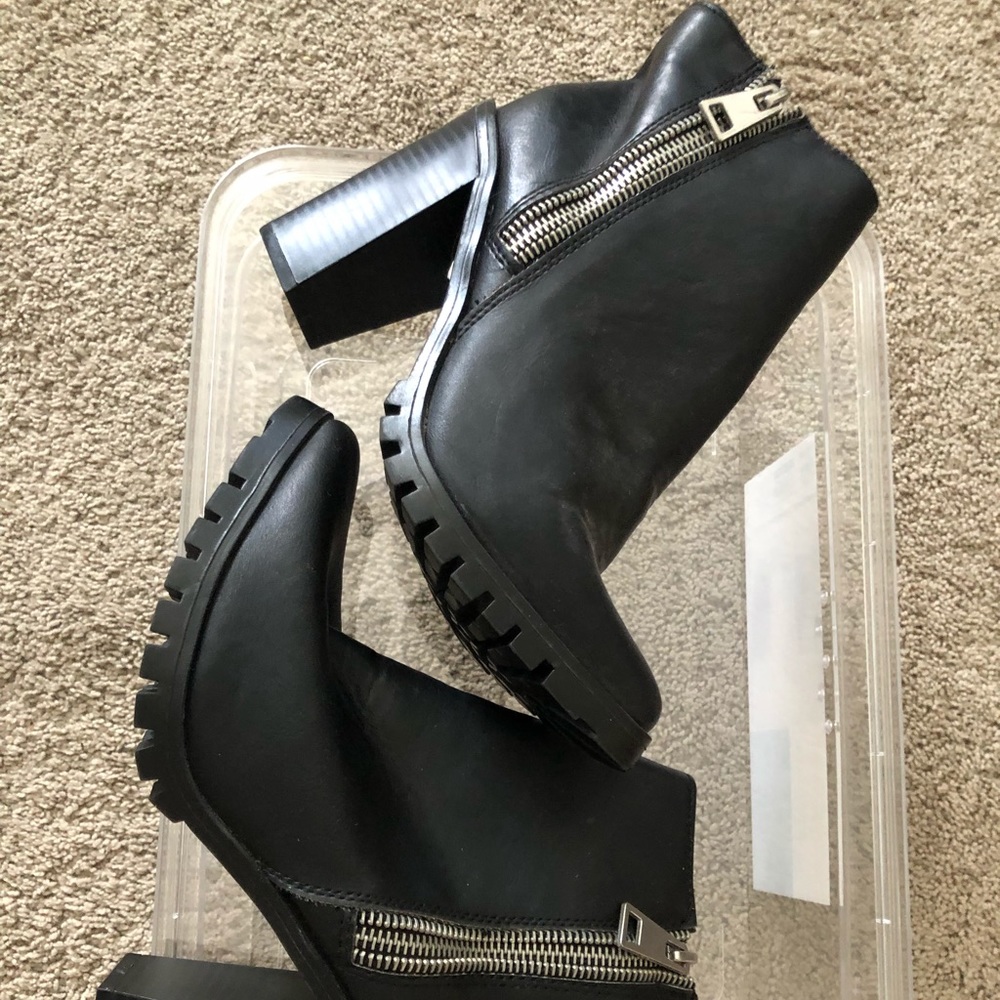 Mossimo Boots